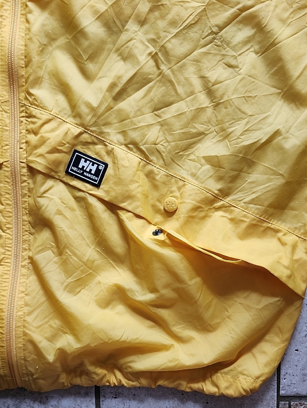 Vtg Helly Hanson Yellow Hooded Packable Windbreaker Jacket Mens Large - Picture 4 of 16